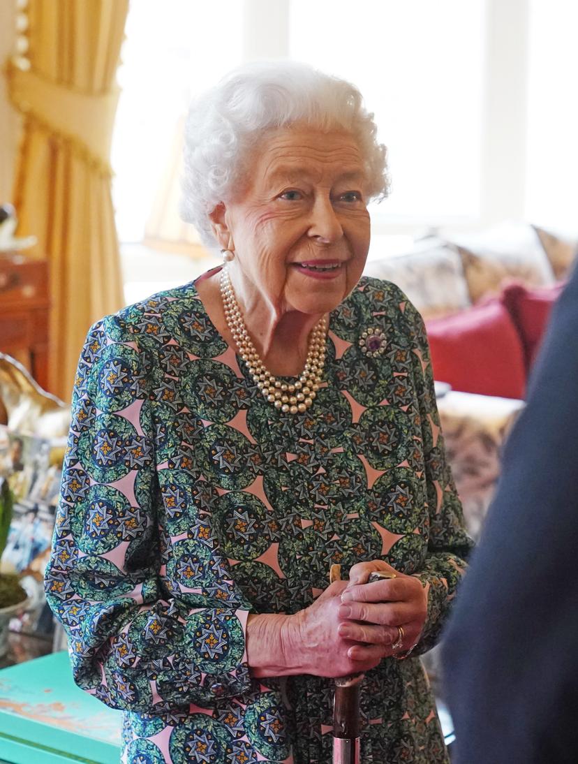 WINDSOR, ENGLAND - FEBRUARY 16: Queen Elizabeth II speaks during an audience at Windsor Castle when she met the incoming and outgoing Defence Service Secretaries at Windsor Castle on February 16, 2022 in Windsor, England. (Photo by Steve Parsons-WPA Pool/Getty Images)