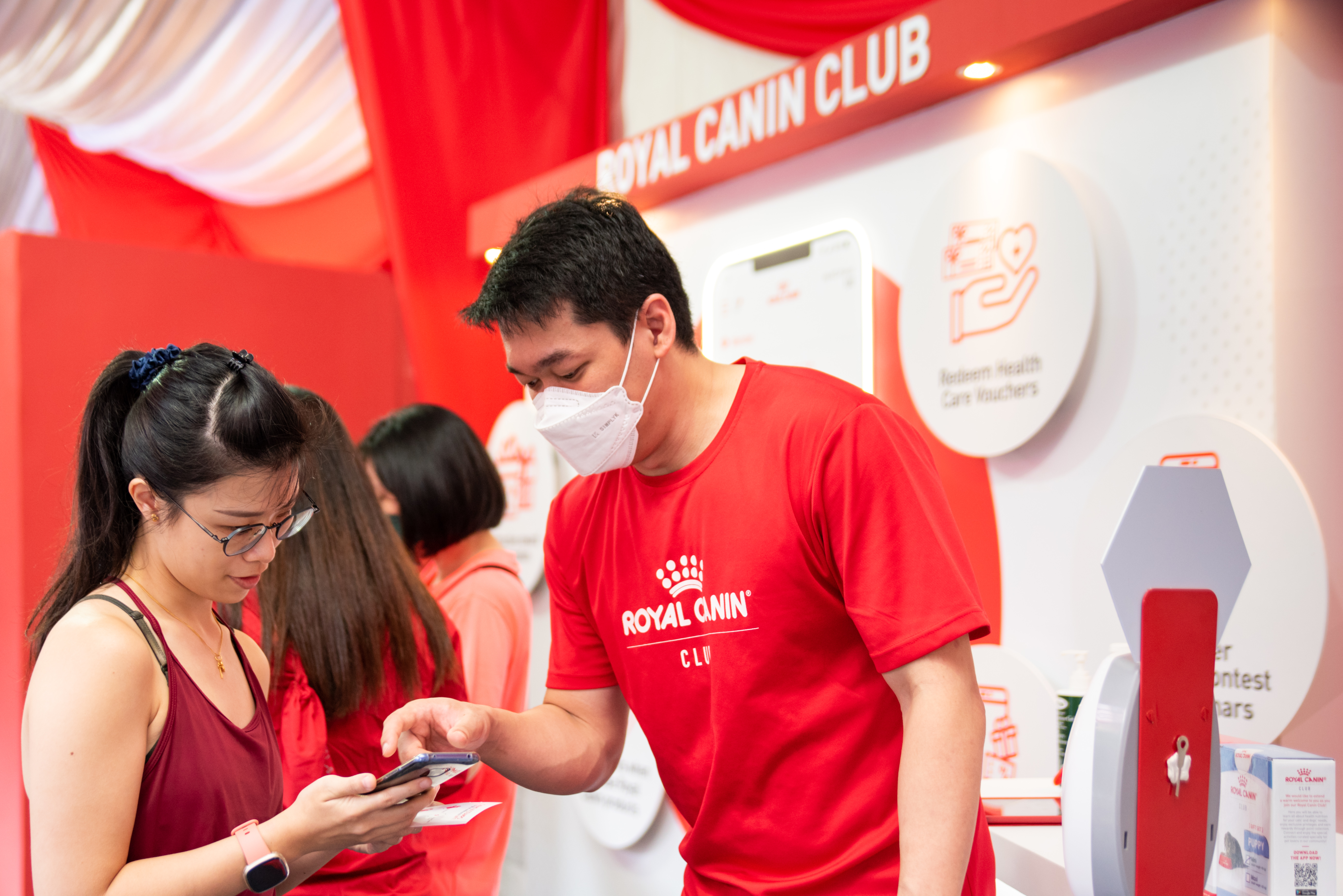 Paws Day Out_ Pet owners redeem the RM60 digital healthcare voucher on Royal Canin Club mobile app