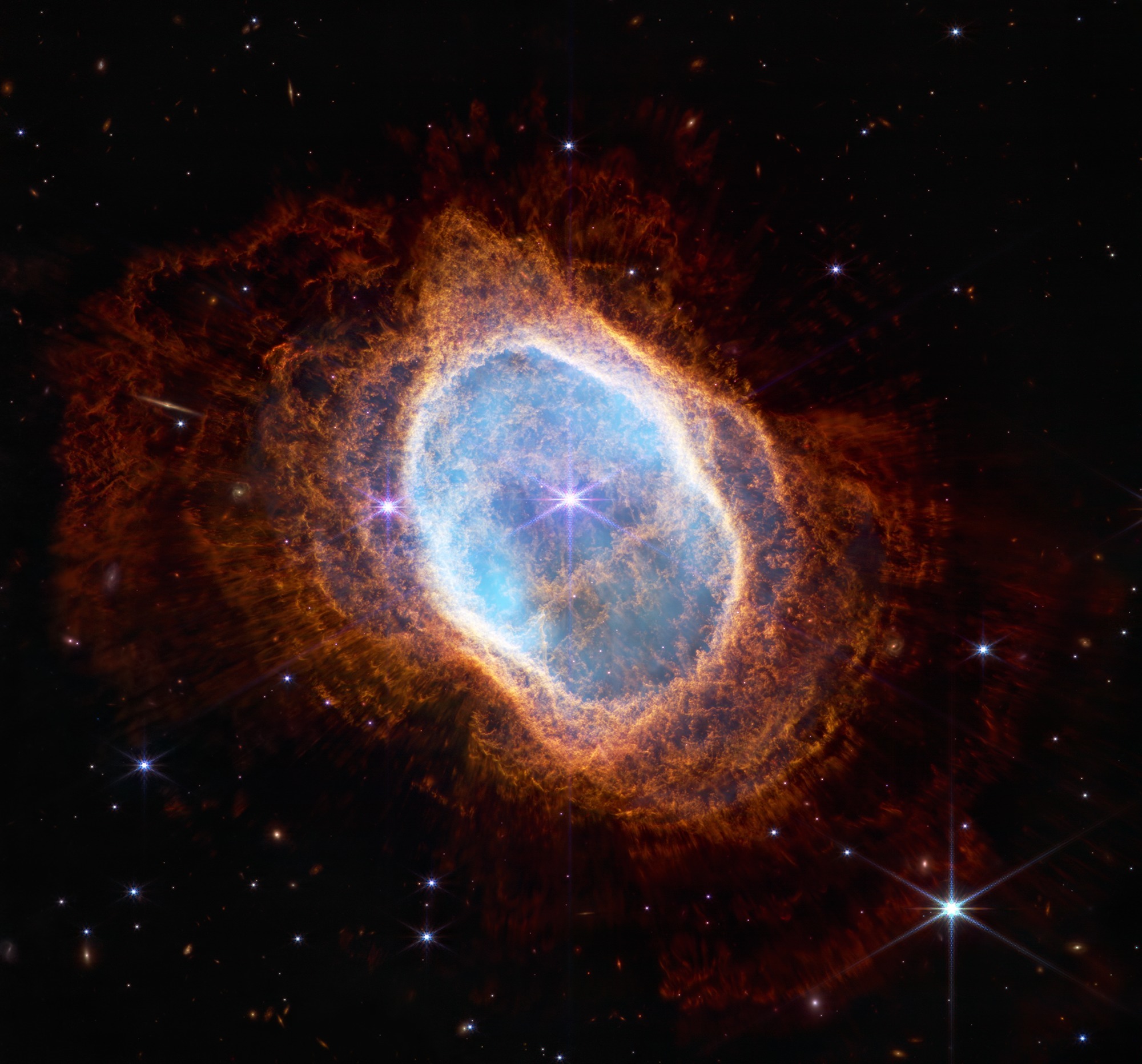 southern-ring-nebula-2-_custom-60c7d16d9c36f085646be2dad4585892c783952d
