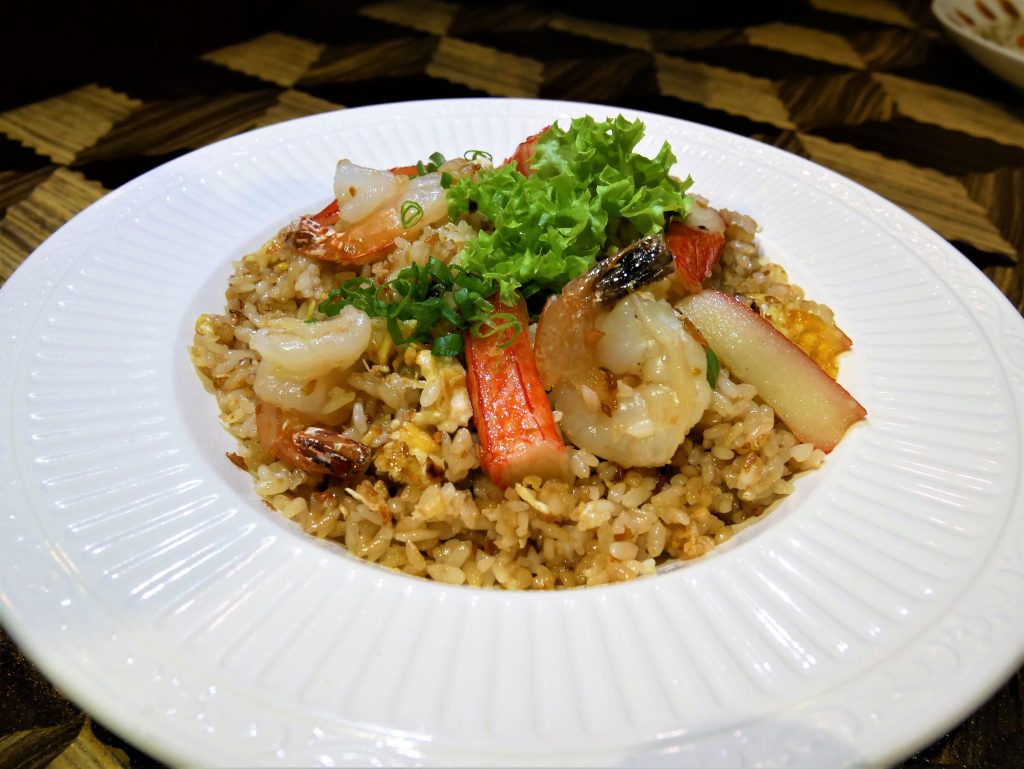 garlic seafood fried rice 1